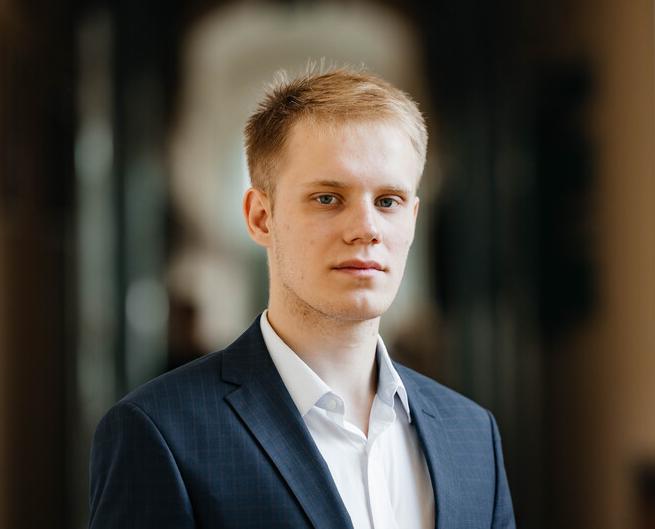 Александр Коваленко